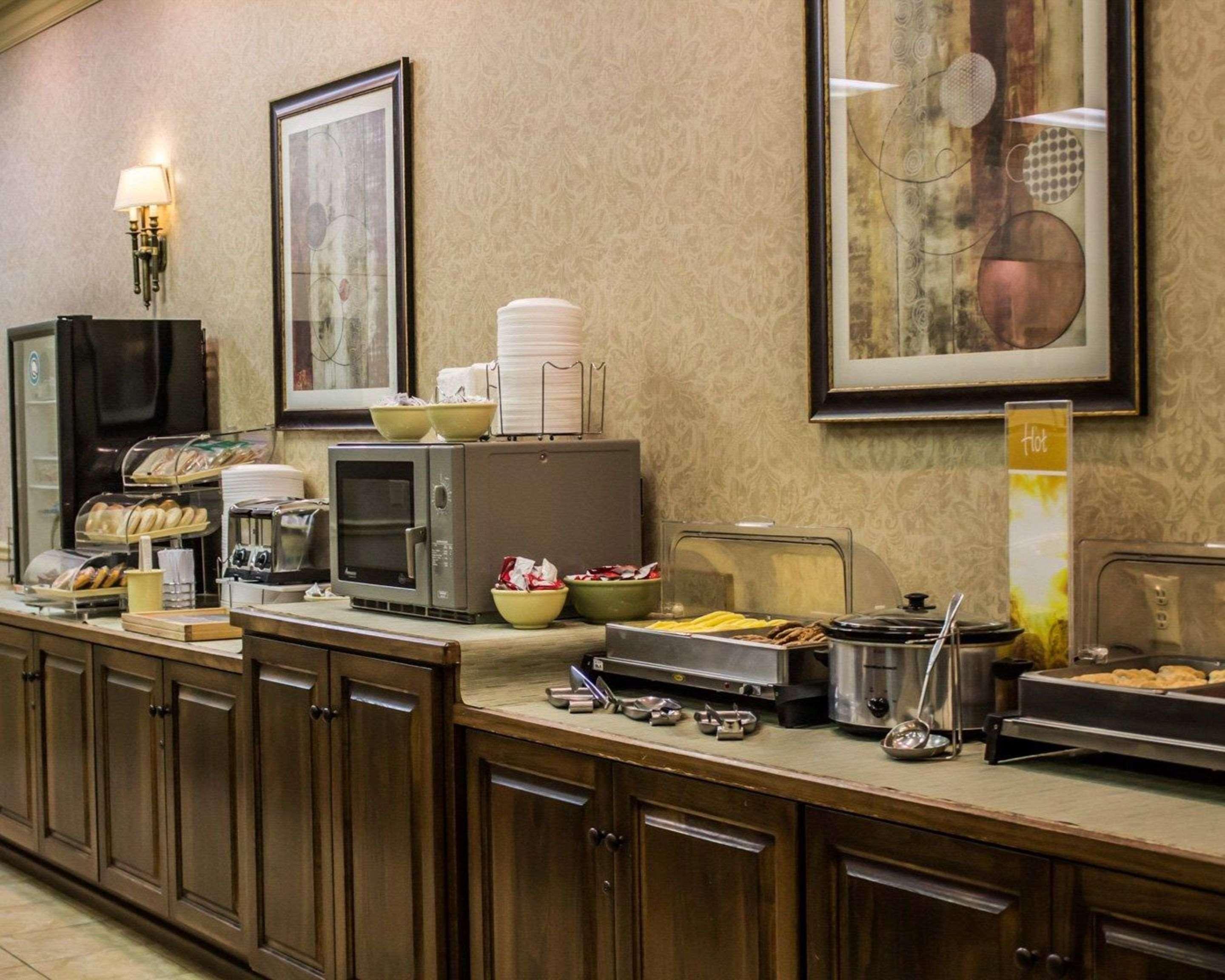 Quality Inn & Suites Мэнсфилд Экстерьер фото